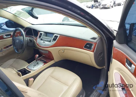 2013 Hyundai Genesis 3.8 z USA, uszkodzony, nr VIN KMHGC4DD8DU256567